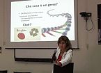 Cinzia Grazioli - Un verme e l\'uomo: quasi gli stessi geni eppure così diversi... o no?