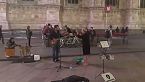 Amazing jam session!!!! A Girl Randomly Joins Street Musician for a spontaneous jam