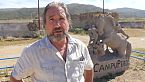 L'ex poliziotto che vive su un'isola fantasma da 40 anni