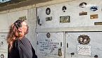 Il 'cane da mille lire' e le altre storie sulle lapidi del cimitero per animali di Castel Volturno